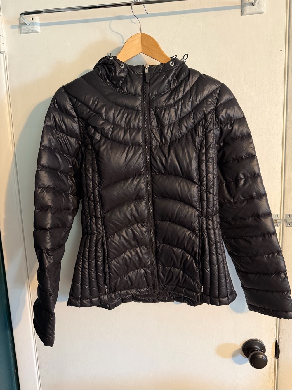 Andrew Marc Black Quilted Duck-Down Filled Hooded Puffer Jacket, Small, Lux